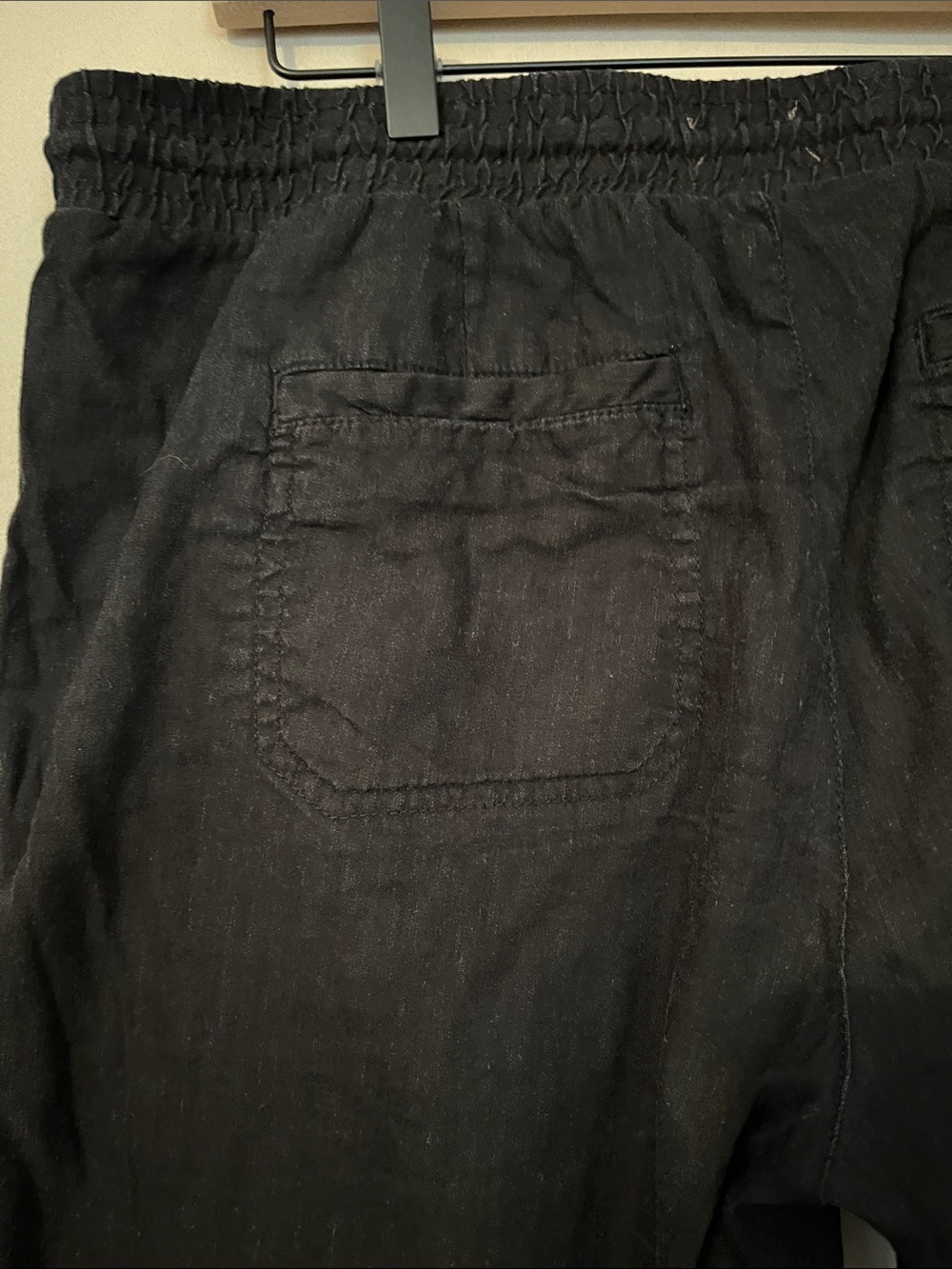 Lou and Grey Linen Blend Tapered Black Elastic Waist Drawstring Ankle Pants - Picture 2 of 6